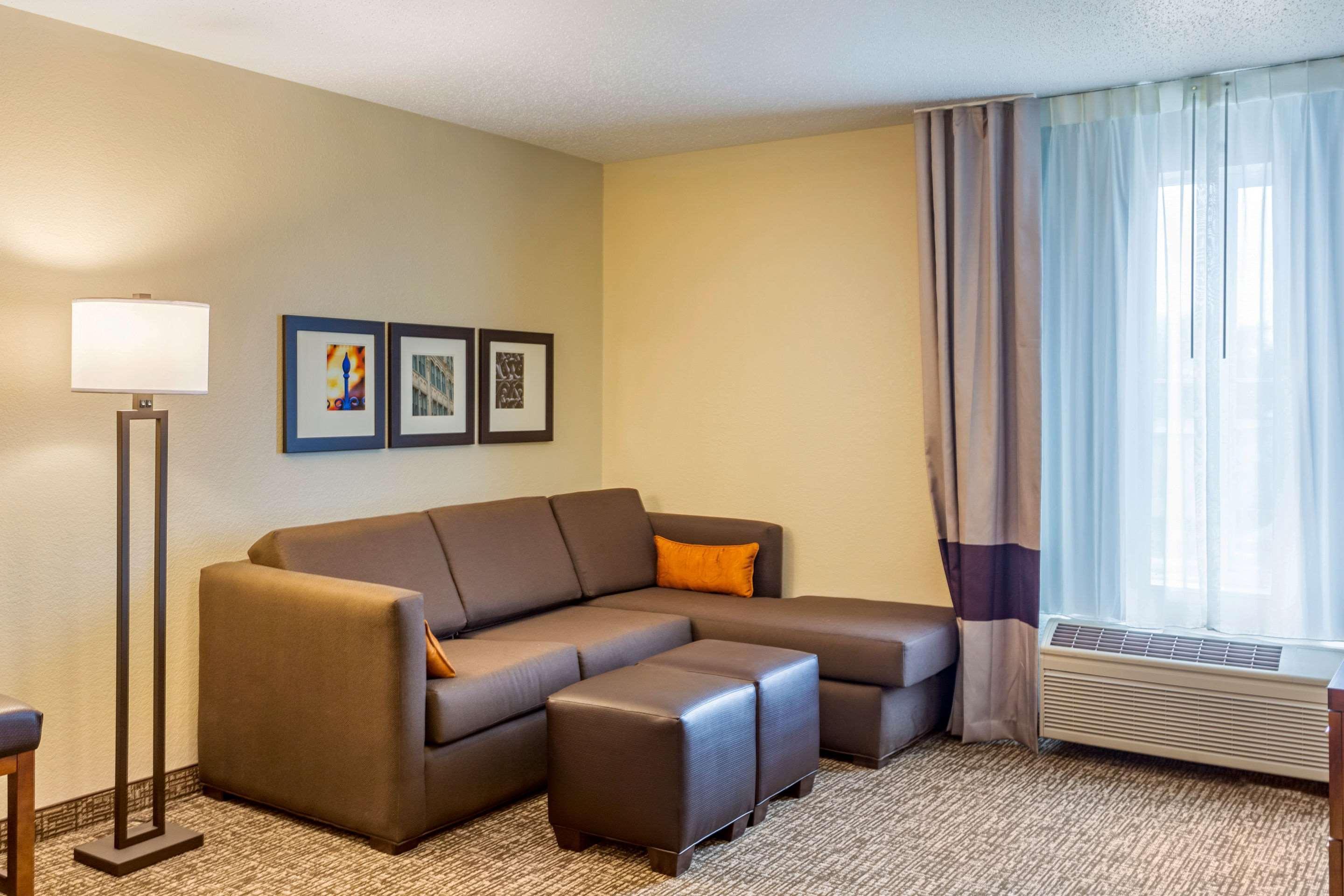 Comfort Inn Dekalb - Adjacent The University Extérieur photo