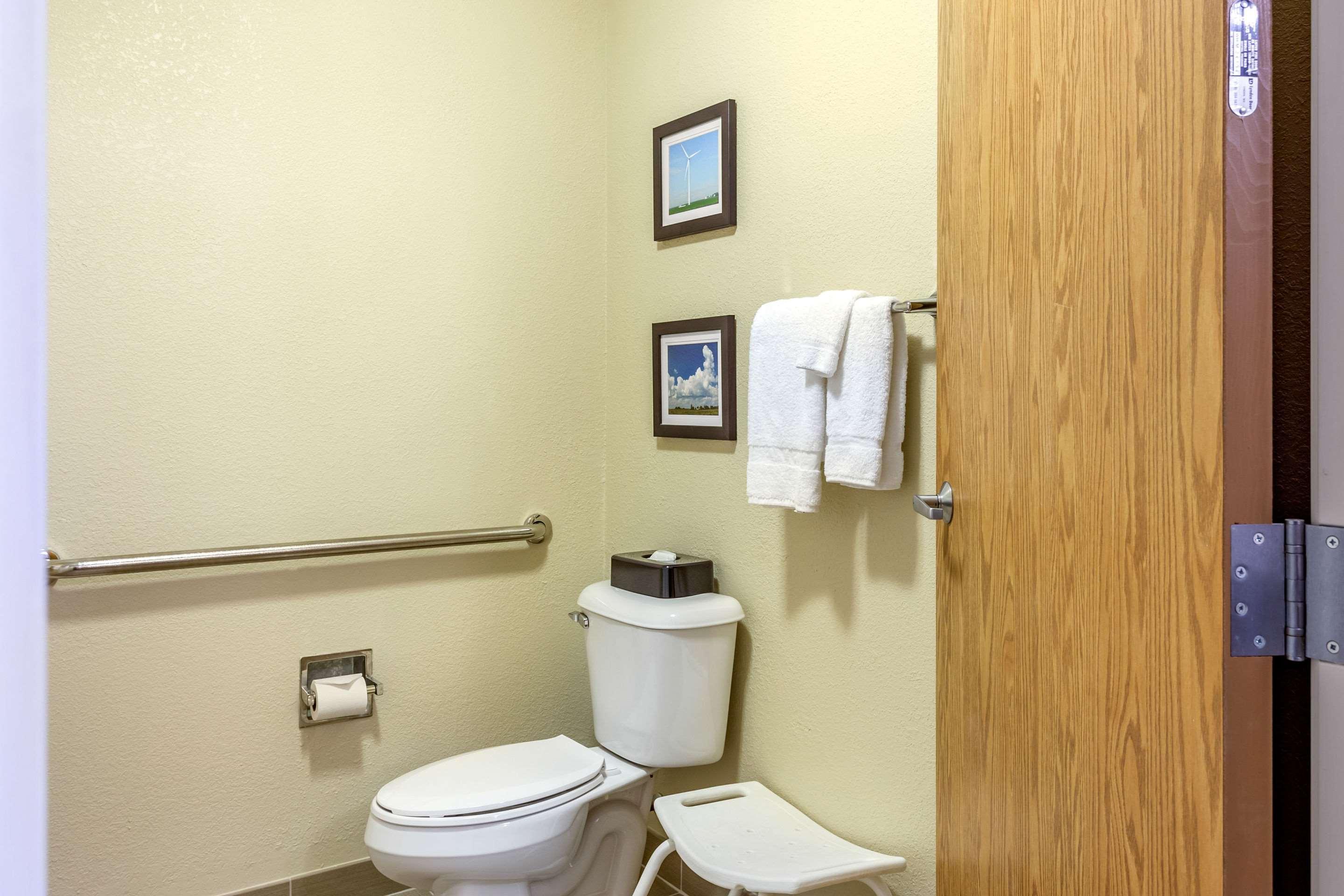 Comfort Inn Dekalb - Adjacent The University Extérieur photo
