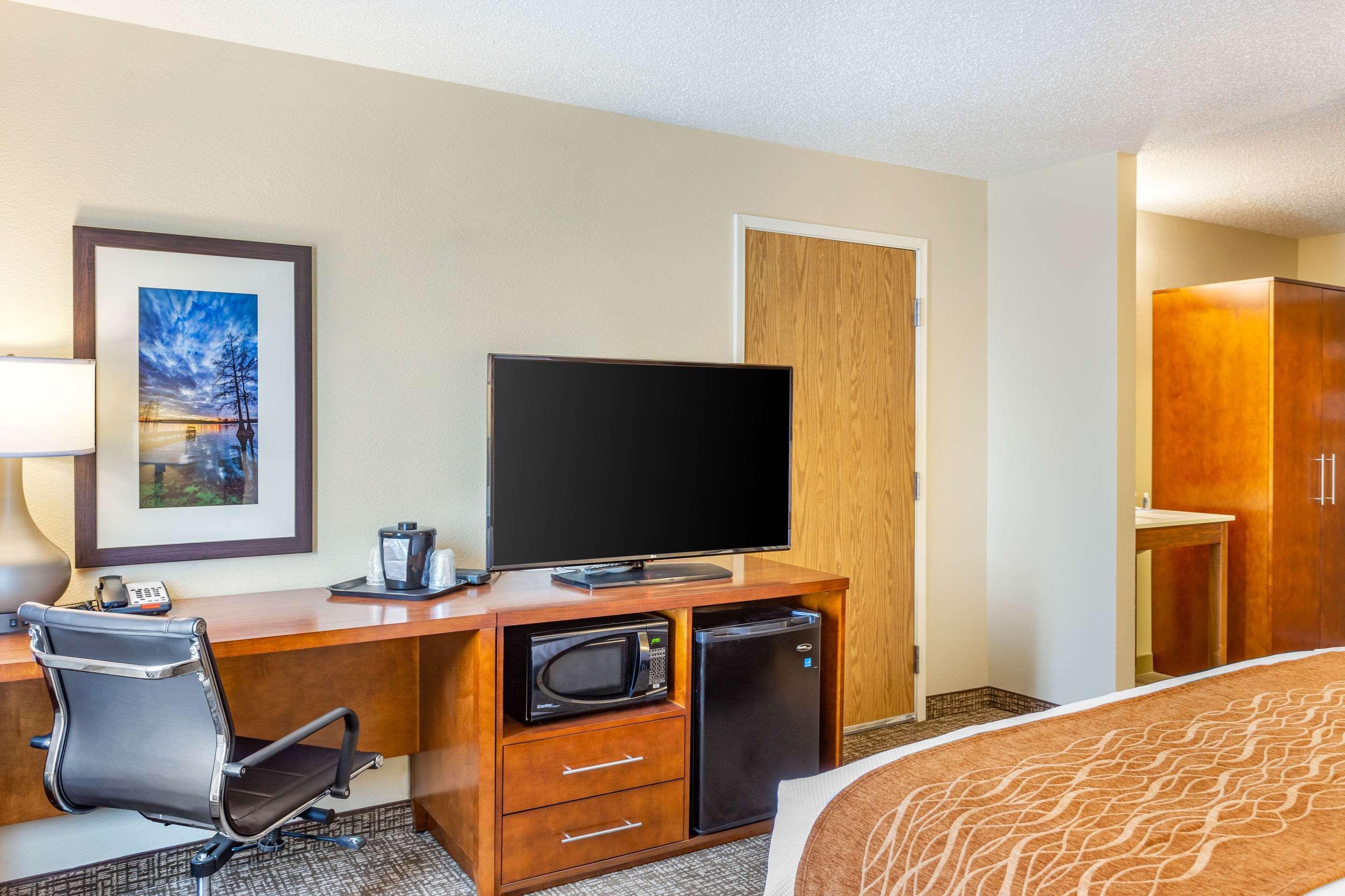Comfort Inn Dekalb - Adjacent The University Extérieur photo