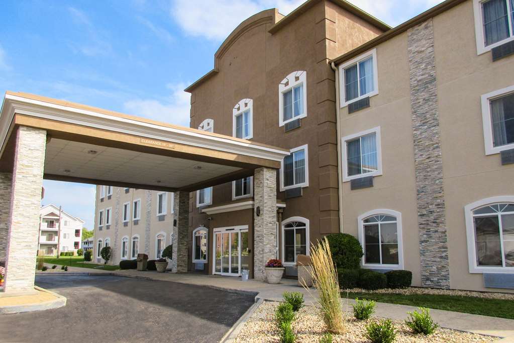 Comfort Inn Dekalb - Adjacent The University Extérieur photo