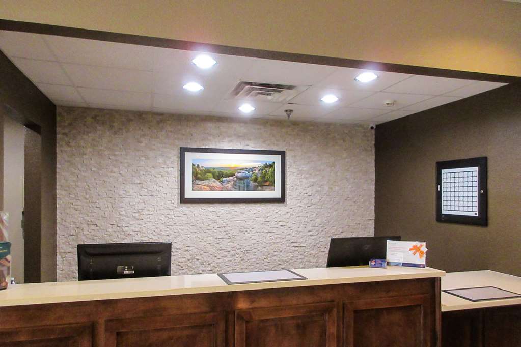 Comfort Inn Dekalb - Adjacent The University Intérieur photo