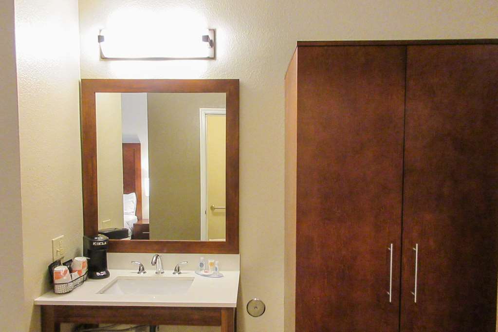 Comfort Inn Dekalb - Adjacent The University Chambre photo